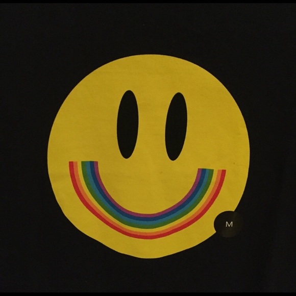 Smiley Face shirt - Picture 2 of 4